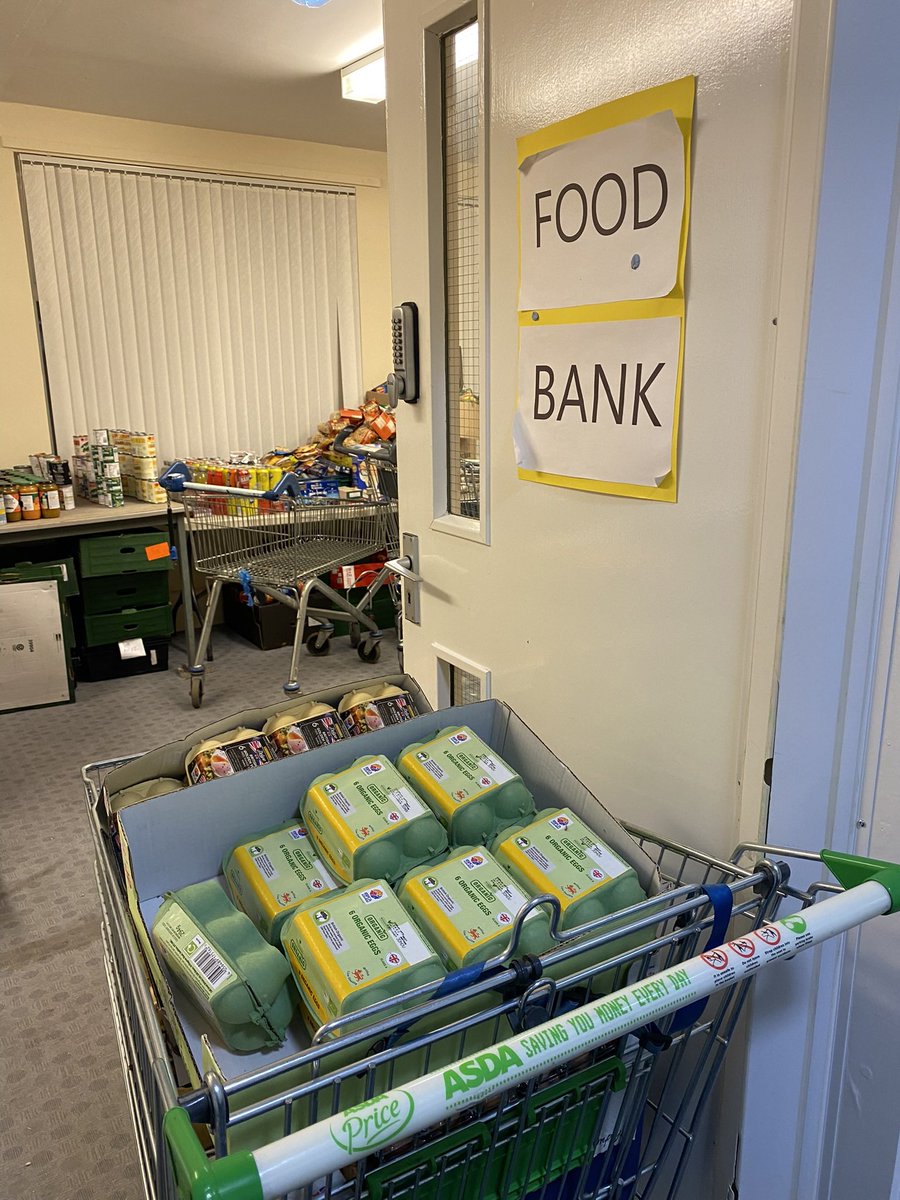 Some EGGciting news!! 🥚

Huge thanks to Antonio <a href="/LidlGB/">@LidlGB</a> Mexborough for donation of 100+ boxes of surplus eggs reached their ‘Display Until’ date but good to eat 4 weeks after!

Dropped <a href="/MexboroFoodbank/">MexboroughFoodbank</a> who will be enjoying next week!

<a href="/LFHW_UK/">Love Food Hate Waste</a> <a href="/nbrly/">neighbourly.com</a> <a href="/WasteLessSYorks/">Waste Less South Yorkshire</a> <a href="/TNLComFund/">The National Lottery Community Fund</a>
