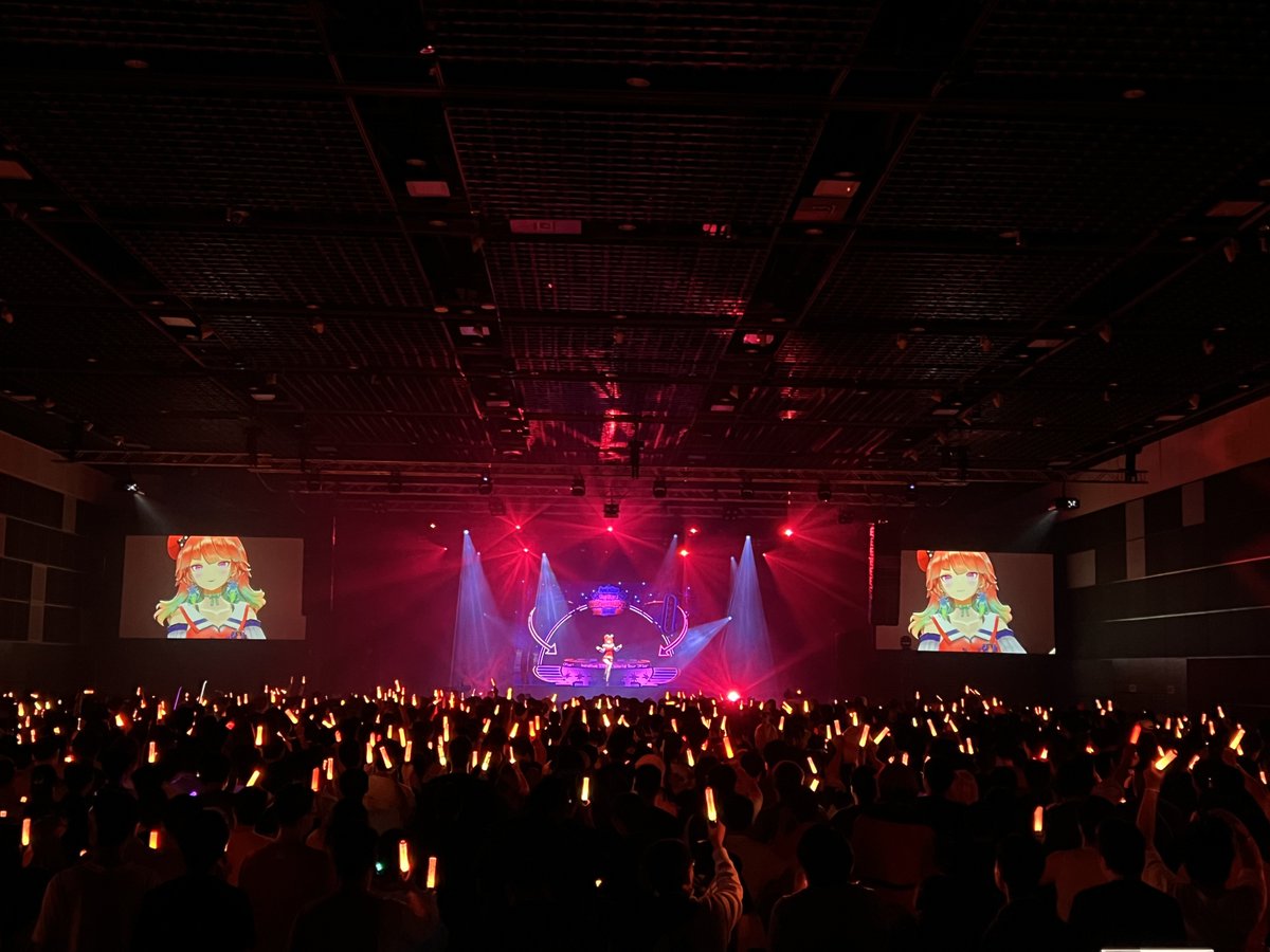 takanashikiara's tweet photo. SINGAPOREEEEEEEEEEEEEEEEE
it was so cool to be here!!🧡🧡🧡
i performed Sleep Talking as my solo and we brought back the popular 4 ppl DO U performance too!
also we did some anime song covers and special SSS Soar remix too!!
I hope you enjoyed #hololiveSTAGE24 at #AFASG2024 🥳 https://t.co/JhCwVe4OIY