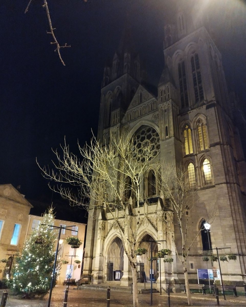 🚓🚒 The 2024 Blue Light Carol Concert will be held at <a href="/TruroCathedral/">Truro Cathedral</a> on Monday, December 2 at 7pm.

Everyone is welcome to attend this free event celebrating the work of <a href="/CornwallFRS/">Cornwall Fire and Rescue Service</a> and <a href="/DC_Police/">Devon & Cornwall Police</a>.