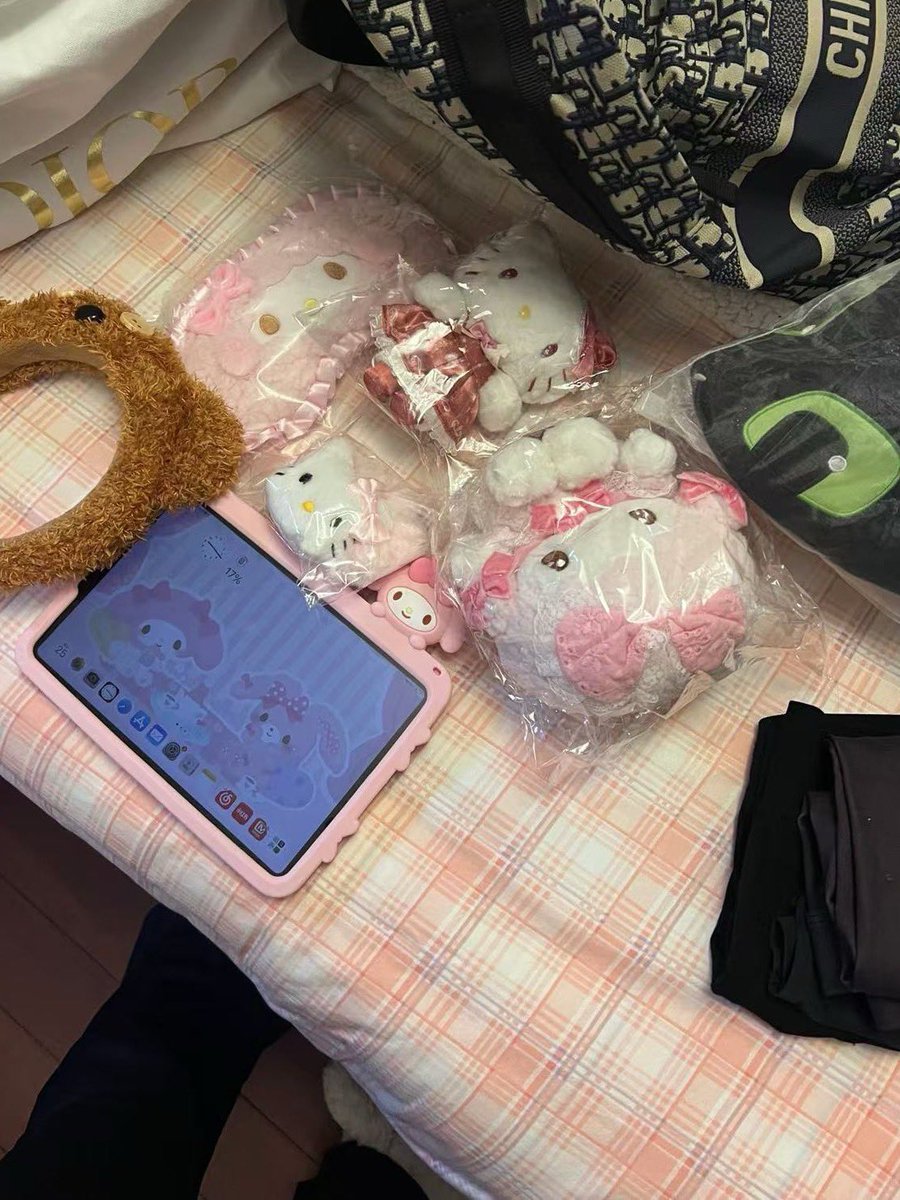 zyuiv's tweet photo. 12月可不可以对本宝宝好一点？ https://t.co/m3egCqruNv