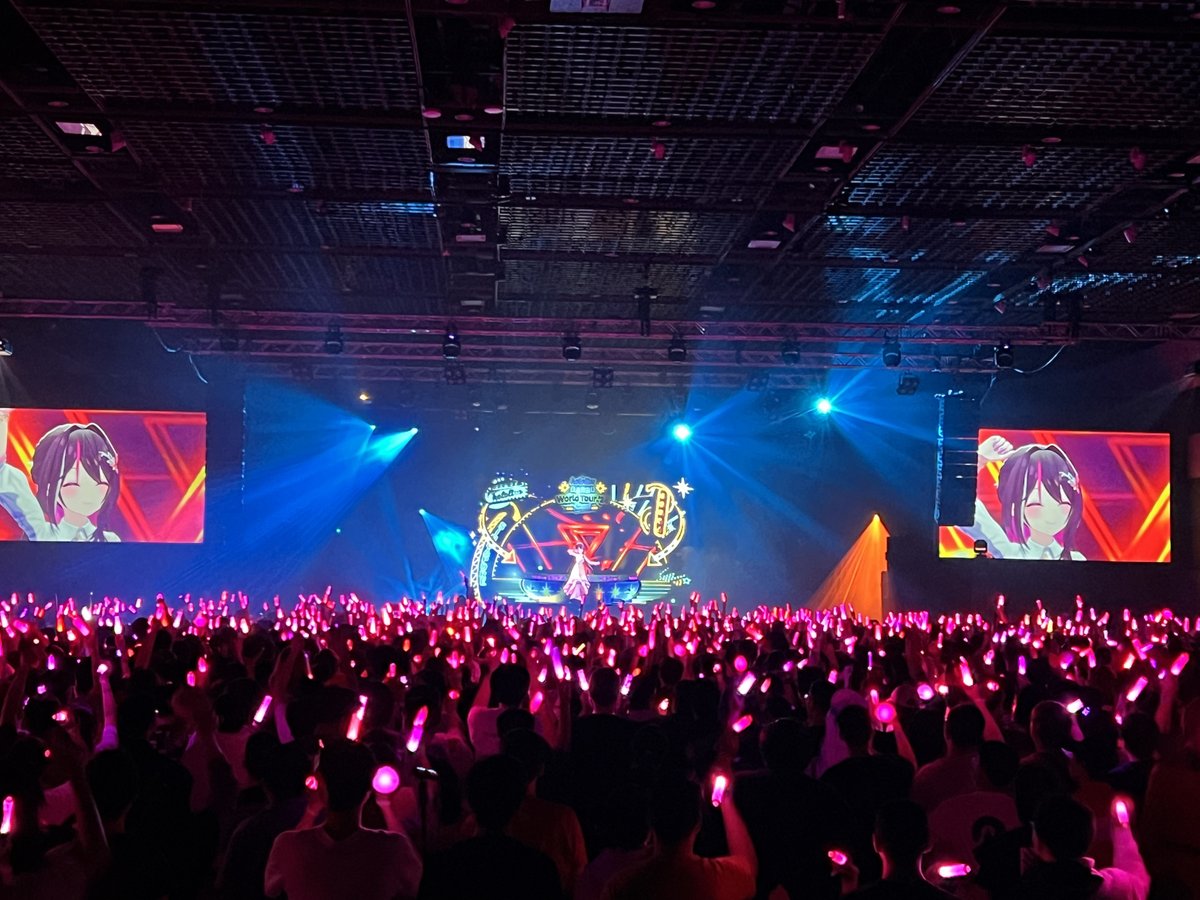 AZKi_VDiVA's tweet photo. 「hololive STAGE World Tour ’24 Soar!」Thank you!!! Singapore!!!🌏✨
ワールドツアー＠シンガポール公演、無事に終演しました🎤

シンガポールのみんなの熱気が本当にすごかった☺️🔥
めちゃくちゃ元気もらいました！！！ありがとう！！！！！
#hololiveSTAGE24 https://t.co/3SQCGF69UL