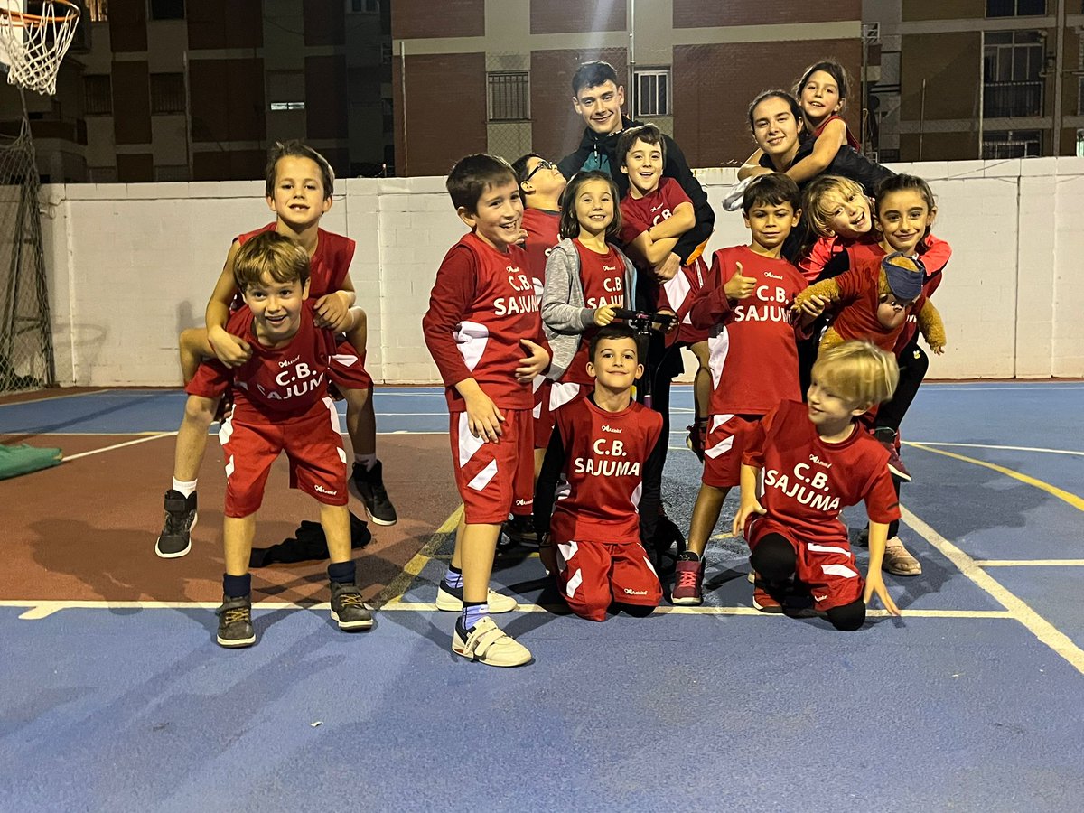 Los peques del sajuma Rojo Benjamín luchamos a tope hasta el final siempre pasándolo bien y aprendiendo :))
Mini crónica. Tribu Sajuma. Corazón Sajuma