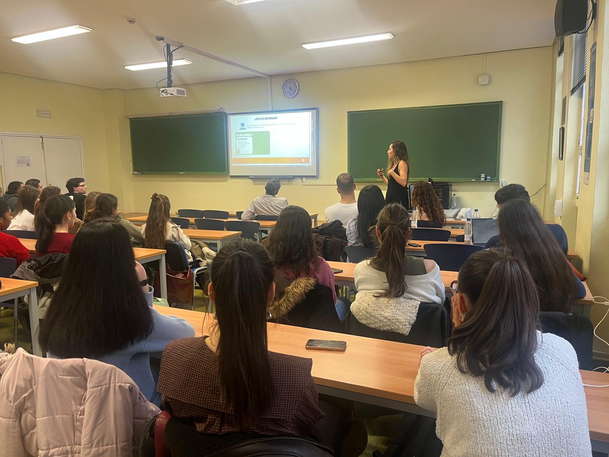 Fantástica acogida ayer en la Mesa Redonda de Egresados enmarcada en el Proyecto Mentor "ATENEA" del Grado en #IngenieríaBiomédica. Muchísimas gracias a los 5 egresados que han compartido su experiencia con nosotros.