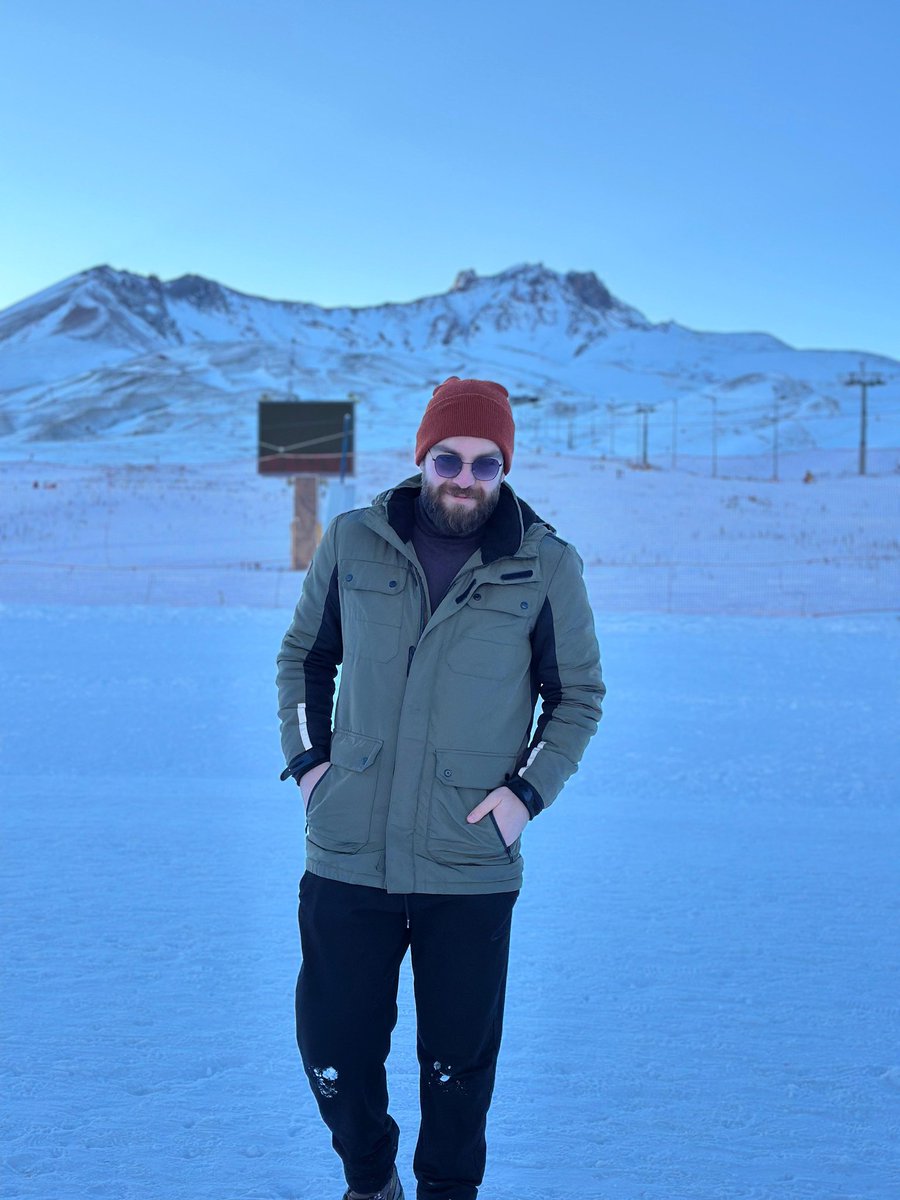 UlucyAdem's tweet photo. Erciyes de sezonu açtık https://t.co/7Rh5CcGI2P