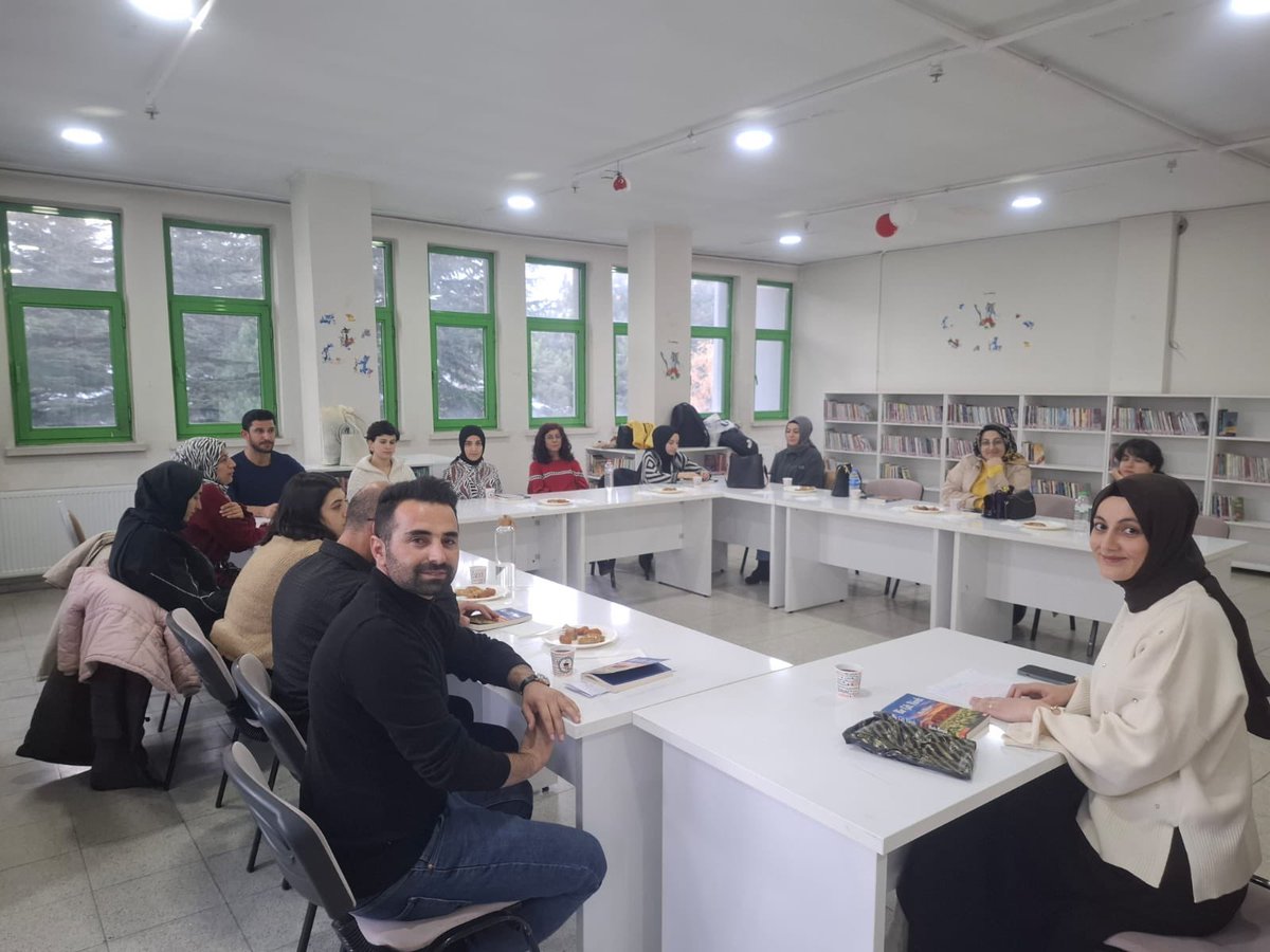 📚Kütüphane Kitap Kulübü  olarak Kasım ayı yirminci toplantımızı gerçekleştirdik.
📕 Marlo Morgan dan  Bir Çift Yürek kitabını konuştuk. 
Toplantıya katılan değerli katılımcılara teşekkür ederiz. <a href="/yazgi_gokhan/">Gökhan YAZGI</a> <a href="/BatuhanMUMCU/">Dr. Batuhan Mumcu</a> <a href="/etkinkutuphane/">Etkin Kütüphane</a> <a href="/DmrRemzi/">Dr. Remzi Demir</a>