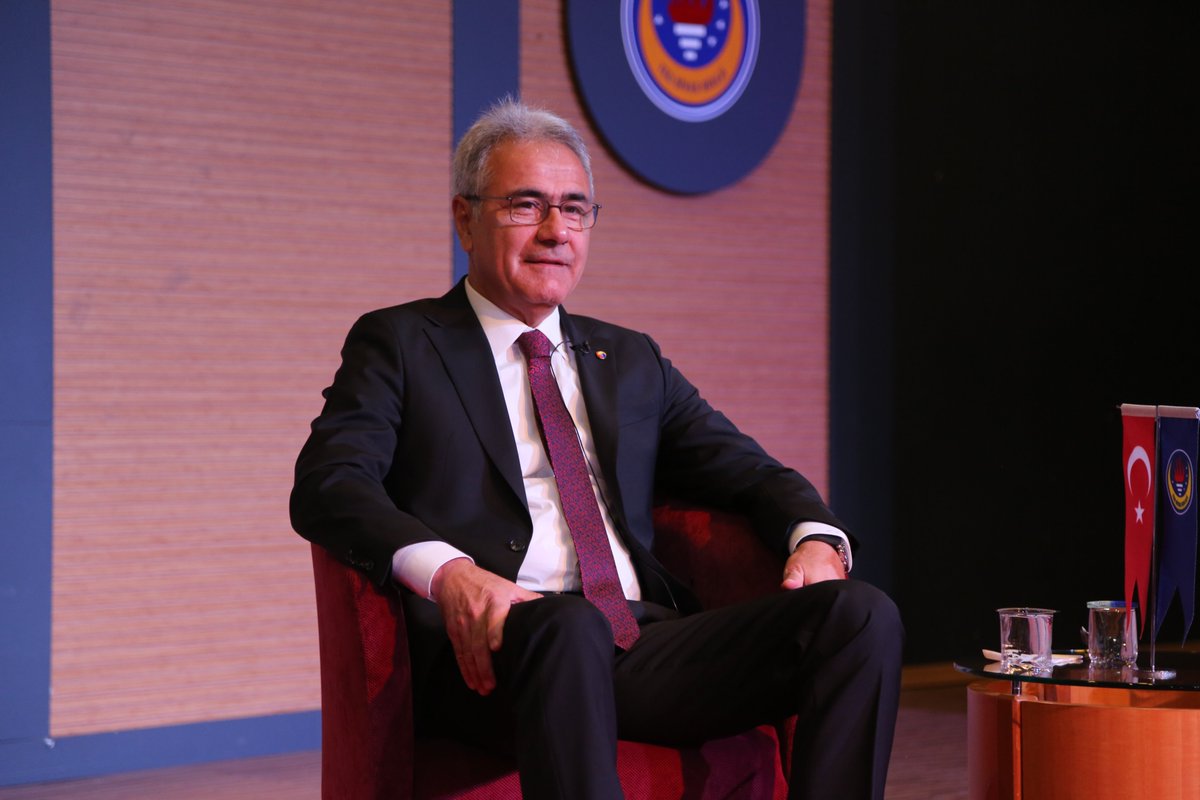 stsokurumsal's tweet photo. Başkanımız Zeki Özdemir, TED Sivas Koleji öncülüğünde "Ortak Paydamız Eğitim" mottosuyla düzenlenen Sivas Eğitim Forumu’na konuşmacı olarak katıldı. https://t.co/27mfFW8RfR