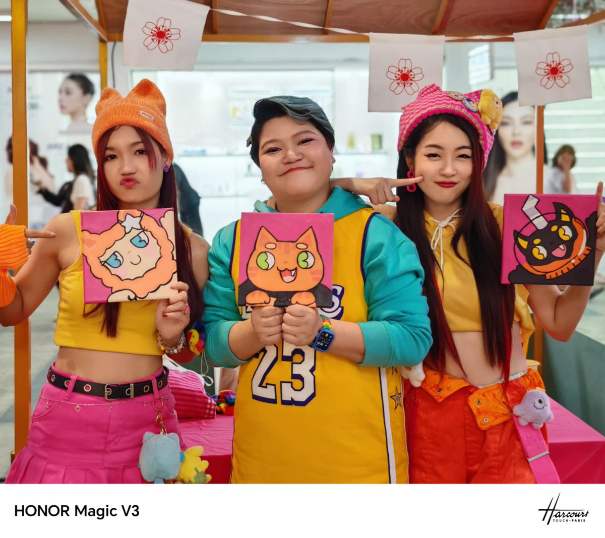 jokermaster619's tweet image. วันนี้ผมไปเดินเล่นในงาน Siam J-Show งานใหญ่เลยครับ คนไปเที่ยวกันเยอะมากๆ มีศิลปิน ไอดอล ทั้งไทยและญี่ปุ่นมากันเพียบ น้องๆ วง GPS น่ารักมากครับ ใครสนใจวงเกิร์ลกรุ๊ปที่จะมานำทางชีวิตคุณ ไม่ควรพลาดแล้วละฮะ^__^
.
#SiamJShow #SiamJShow2024 #GPSTrackingYou #Honor #HonorMagicV3