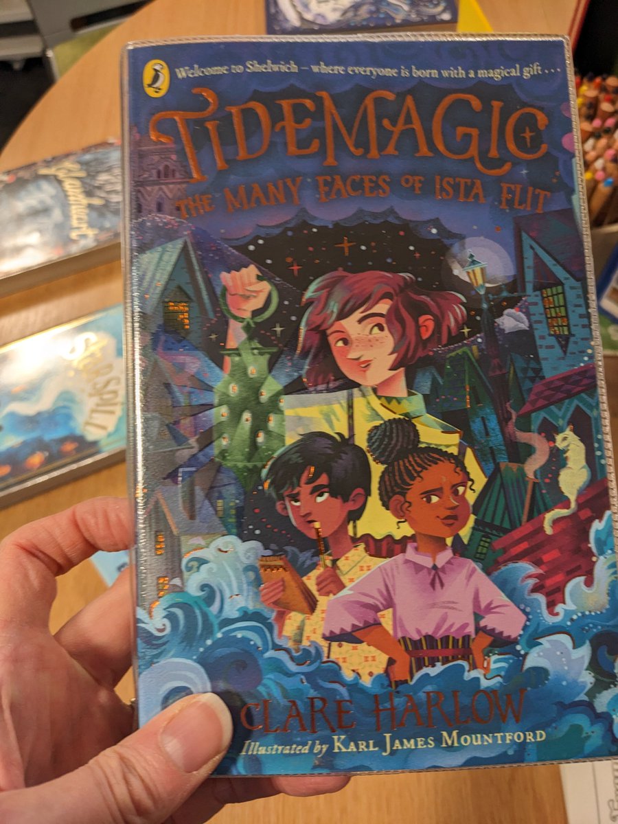 #BookHuntUK <a href="/RowanFoxwood/">Rowan Foxwood 🦊🌳</a> Found in our library today.