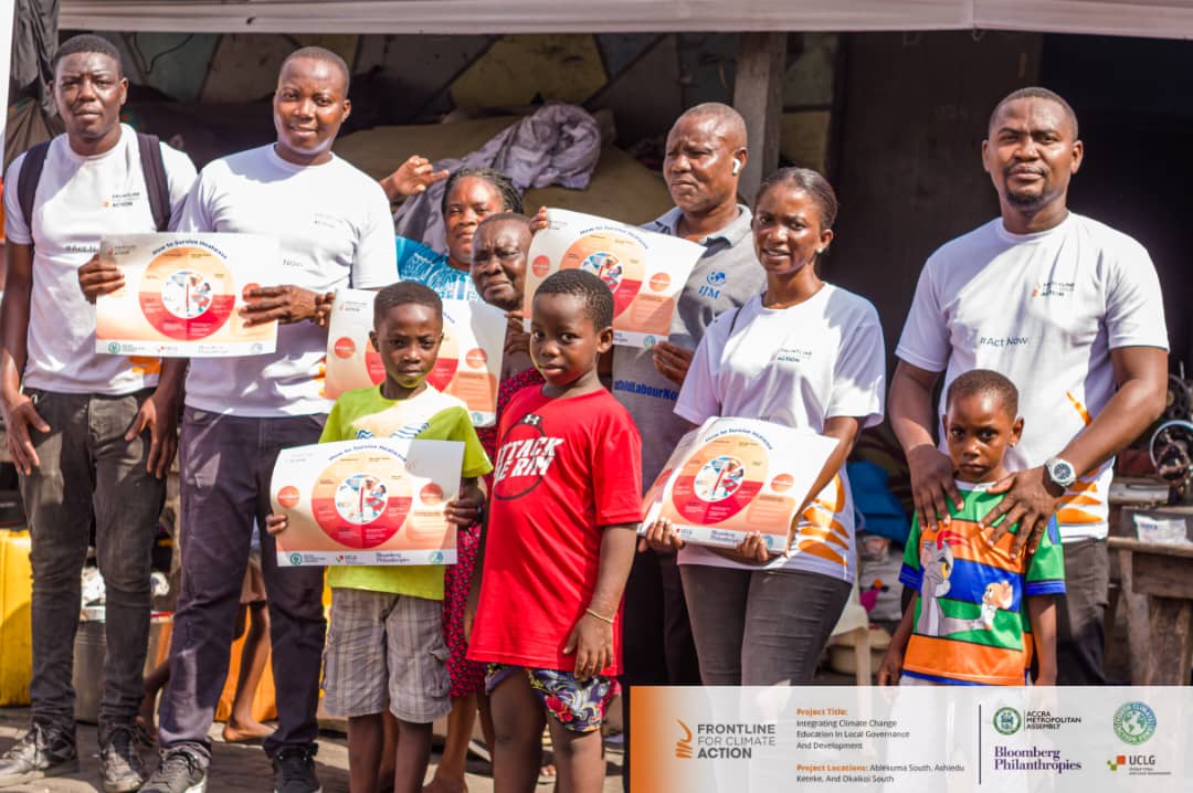 frontline_for's tweet photo. Community engagement at Bukom on heat waves and extreme heat. #ActNow https://t.co/q6w1r9SNNC