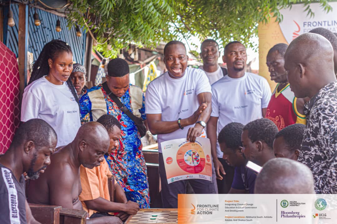 frontline_for's tweet photo. Community engagement at Bukom on heat waves and extreme heat. #ActNow https://t.co/q6w1r9SNNC