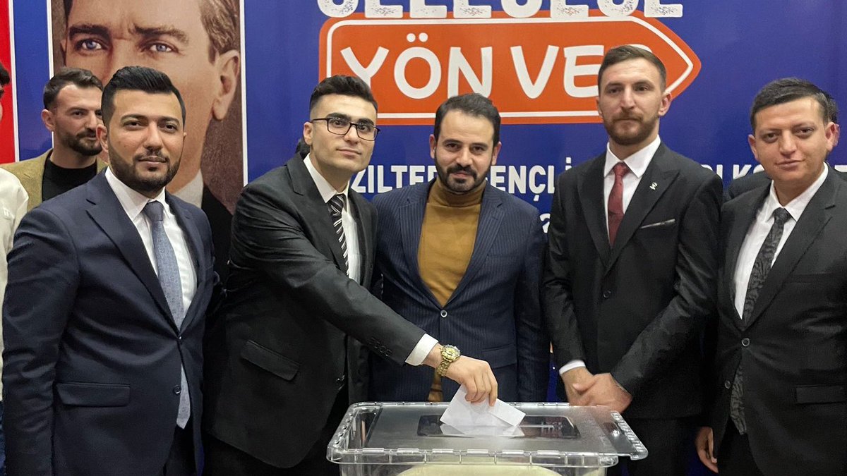 AKGenclikGM's tweet photo. 🌟Mardin

Kızıltepe İlçe Gençlik Kolları Kongremizi büyük bir heyecanla gerçekleştirdik. 

#GeleceğeYönVer 😎 https://t.co/hOzBSt3nl2