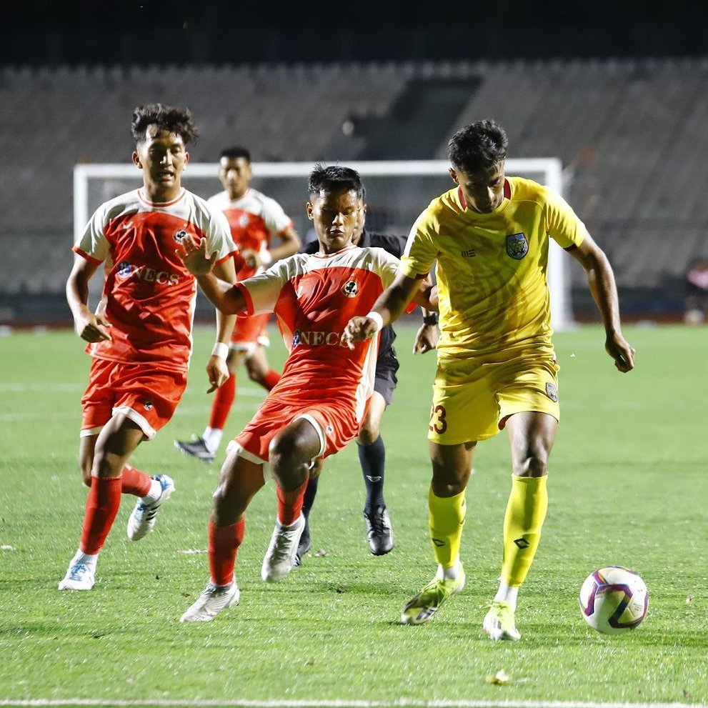 DAFootball_'s tweet photo. Aizawl FC defeat debutants
SC Bengaluru by 2-0 in I League 🇮🇳
#IndianFootball #Ileague #AFCSCB #AizawlFc #SCBengaluru #ThePeoplesClub #WeAreAFC #GoldenTigers #FootballDeva https://t.co/PItrbHfsNU