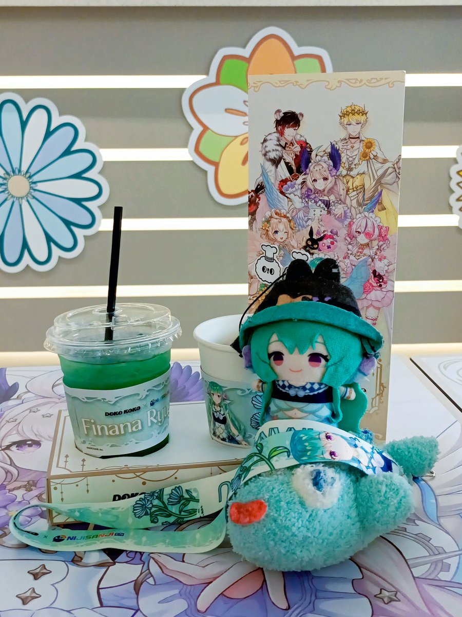 Xuan030103's tweet photo. 看小鱼了！
小猫咖喱饭好吃！
#NIJISANJI_EN #DokoKoko #DKKK #FinanaRyugu https://t.co/U2XP809JLQ