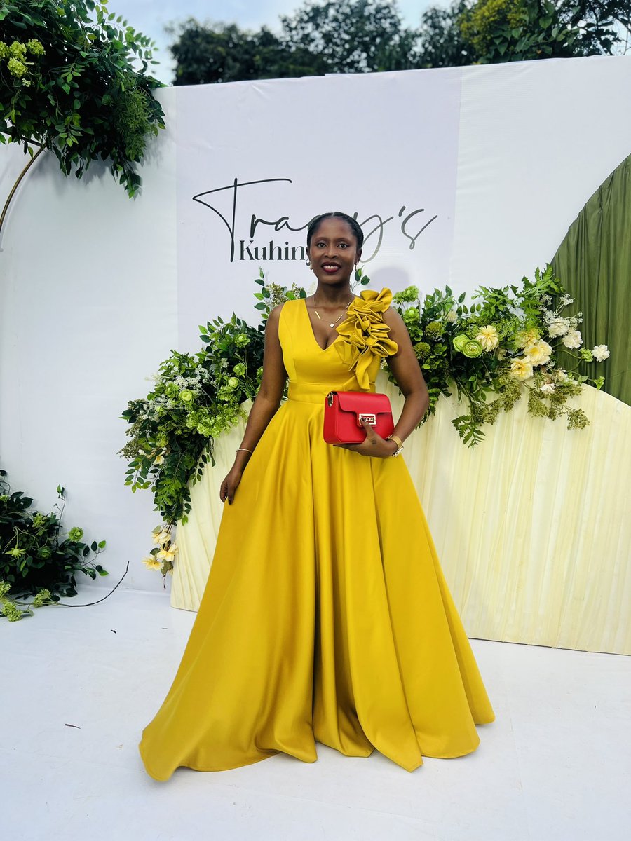 Just arrived for my second event today! 
Red &amp; Gold yellow for now! Kali katya!

📸 <a href="/EstherAngelesth/">Angel Esther</a>