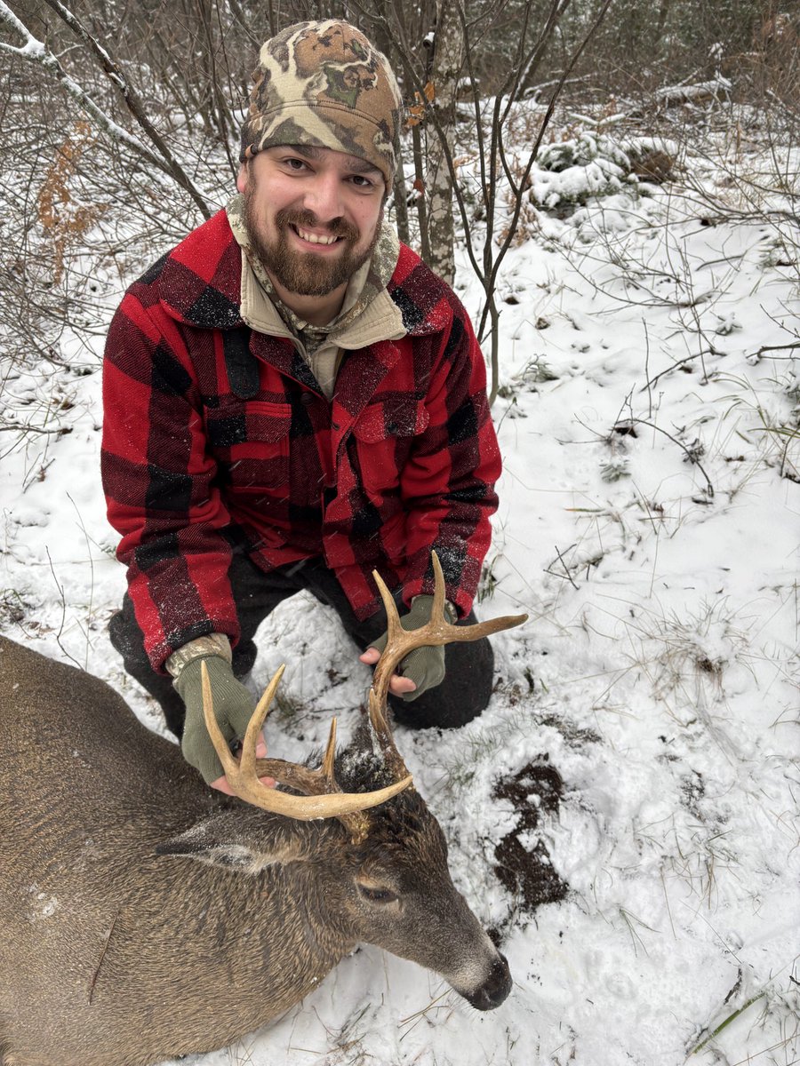BucksNBooze's tweet photo. Check out the latest episode of Bucks &amp; Booze where Ed shares his exhilarating 2024 rifle hunt.  

https://t.co/nvuJW5tcS9

https://t.co/PhMR9MmHys https://t.co/eyEwW309J2