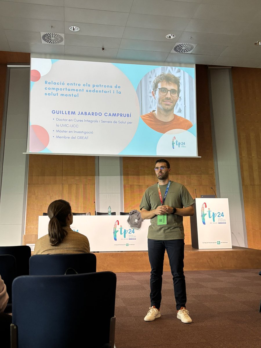 📅Últim dia #FTP24 amb una ponència de Guillem Jabardo sobre el sedentarisme fragmentat, la importància del context i les construccions culturals del gènere associades. 🧠💪 "No tota AF i tot CS és dolent." <a href="/ColFiCat/">CFC</a> <a href="/UManresa/">UManresa</a>
