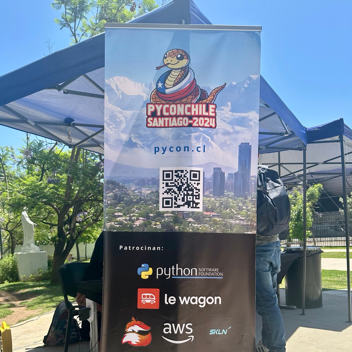 Python Chile tweet media