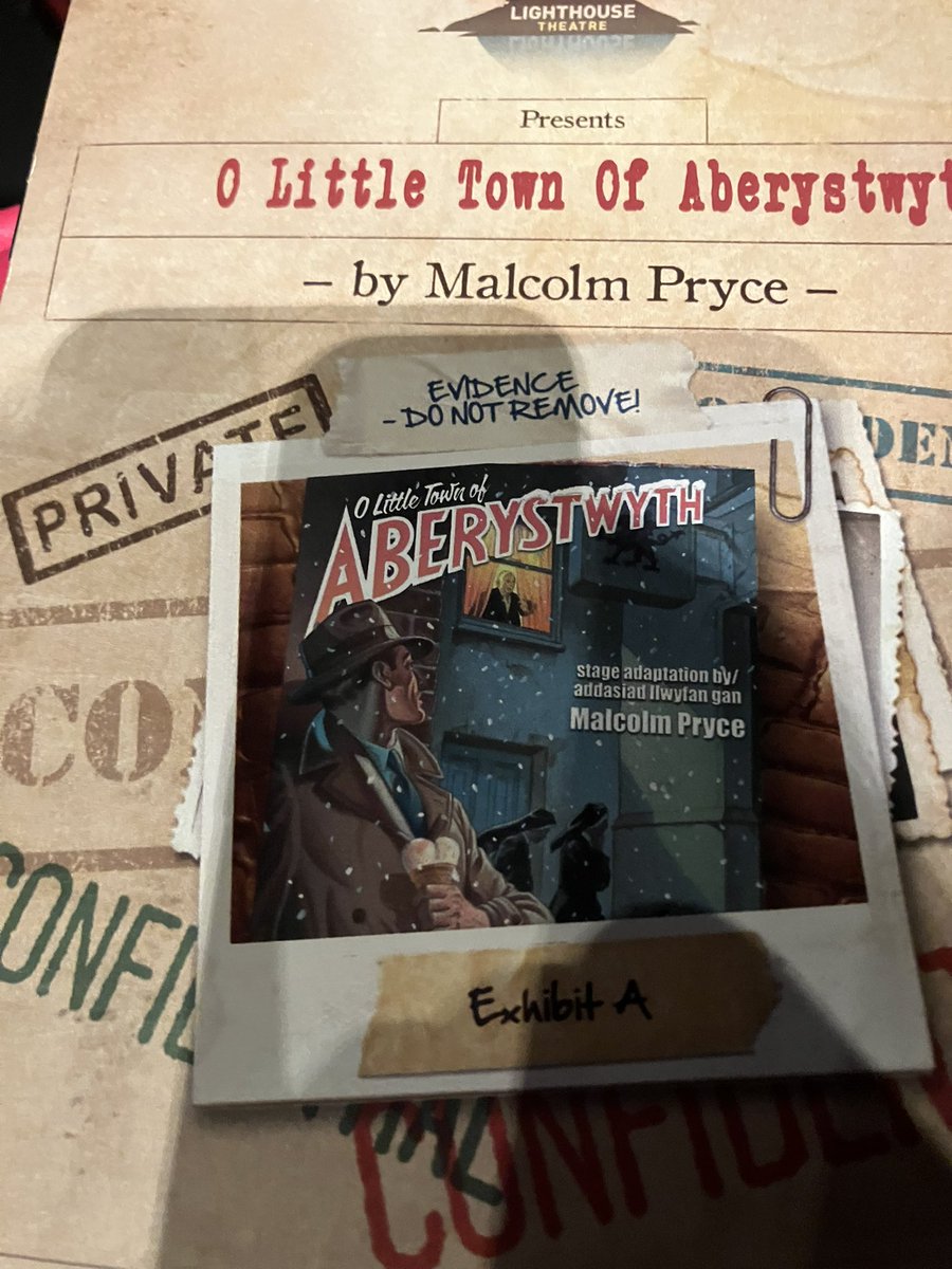 Mwynhau yn <a href="/aberystwytharts/">Canolfan y Celfyddydau Aberystwyth Arts Centre</a> ‘O Little Town of Aberystwyth’