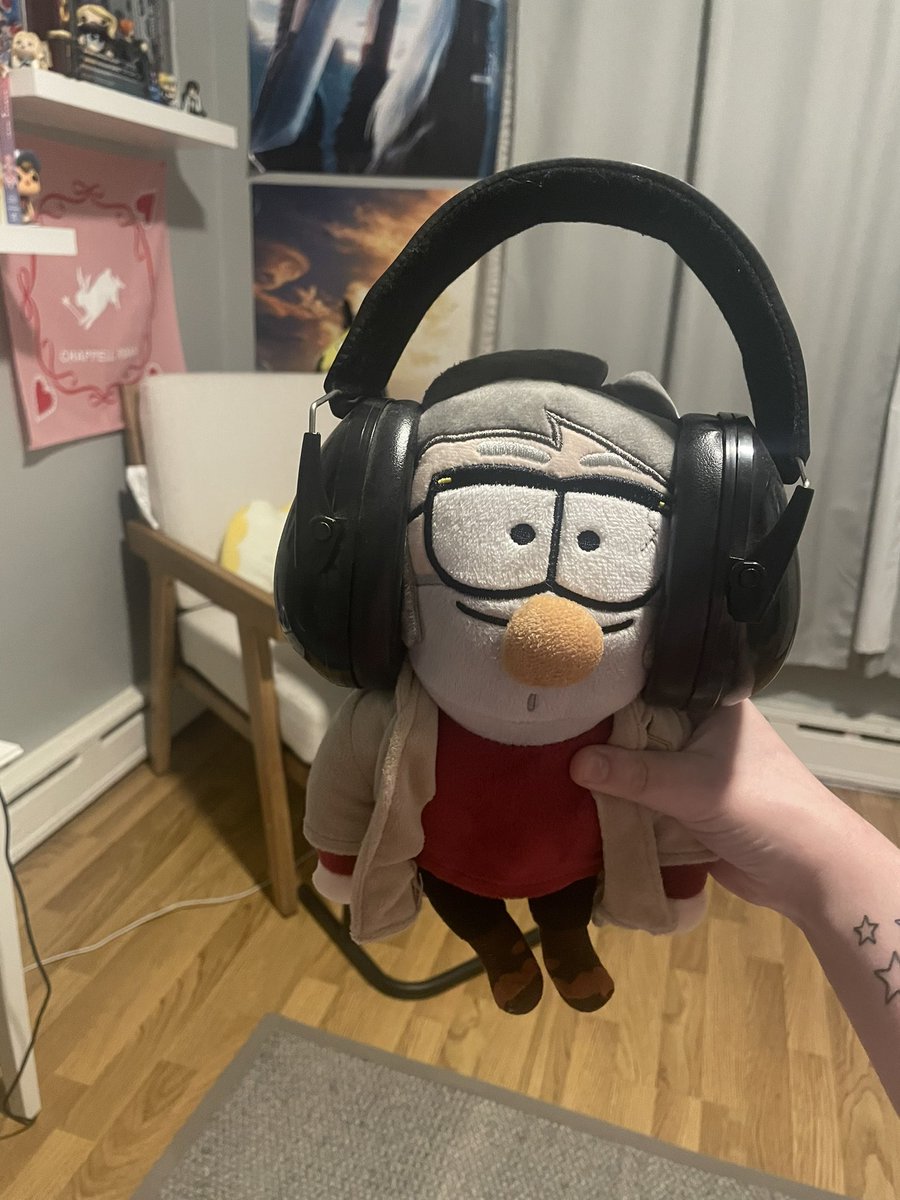 Daily Ford Plush! tweet media