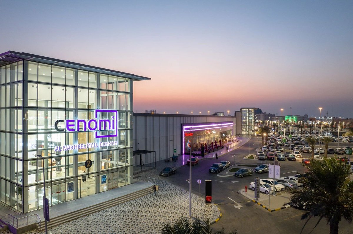 Dmm_projects's tweet image. نمو كبير في الحركة التجارية في #الدمام حيث أصدرت بلدية الدمام أكثر من 1157 رخصة تجارية جديدة خلال شهر اكتوبر الماضي مع تجديد 2573 رخصة في مختلف الأنشطة .