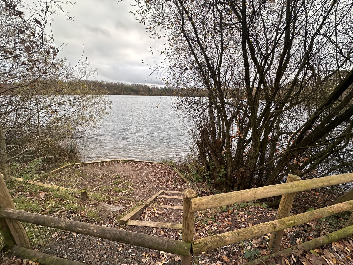 mmamas1973's tweet photo. #STEMICall weekend- thought I would get a couple of hours walking in the lake/Woods near my house. Unfortunately got called in after 30 minutes but still makes sn on call weekend more bearable! https://t.co/A9TAzyU6si