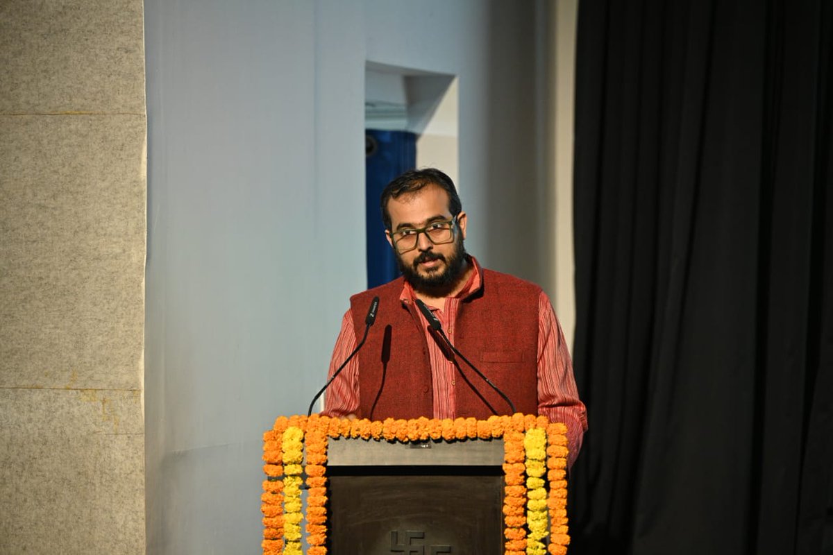 thakur_ripunjay's tweet photo. Presenting my paper on 
Nandi and Shaivism in Early Mithila at a National  Conference organised by the Indira Gandhi National Centre for the Arts, New Delhi. Grateful to my gurus, colleagues, Shubh-chintak-jan and friends. https://t.co/3yDX21RwxG