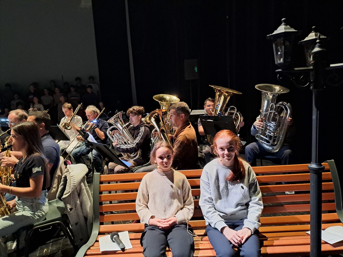 Répétition pour le concert Paris Lumière : chœur d'enfants, option chorale du collège de Foix et Orchestre Harmonie Varilhes Foix 🎵 1er décembre :  2 concerts complet ! Scène nationale de Foix <a href="/DAACToulouse/">DAAC Toulouse</a> <a href="/NellyVigne/">Nelly Vigne</a> <a href="/MusiqueToulouse/">Education musicale - Toulouse</a> <a href="/AArdemus/">Association A.R.D.E.MU.S</a> <a href="/CollegeLakanal/">Lakanal</a>