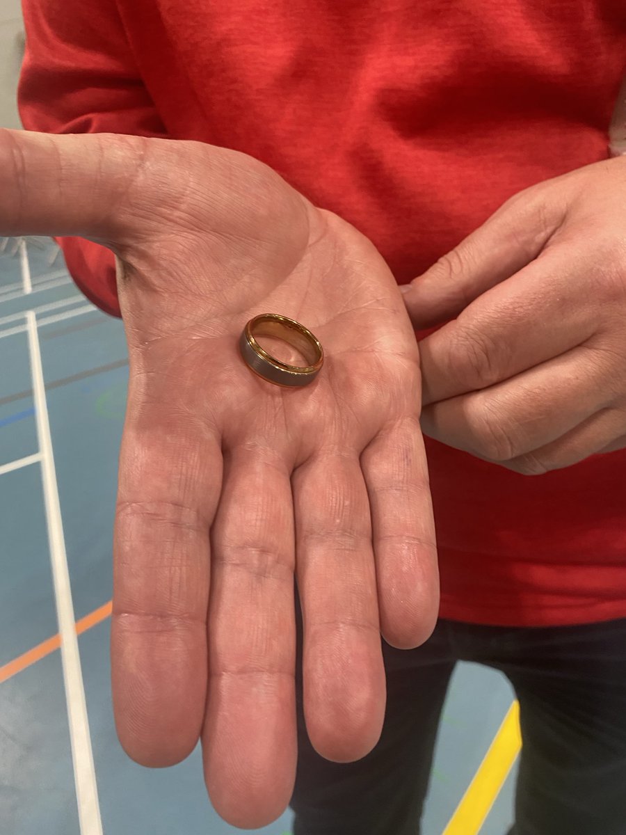 RTEDonegal's tweet image. This wedding ring has been retrieved for a Donegal voter - it slipped off his finger as he pushed down the ballot paper into a box in Moville-he realized straight away and a note was out on the box - Clr Ali Farren will get it back to him ⁦@rtenews⁩