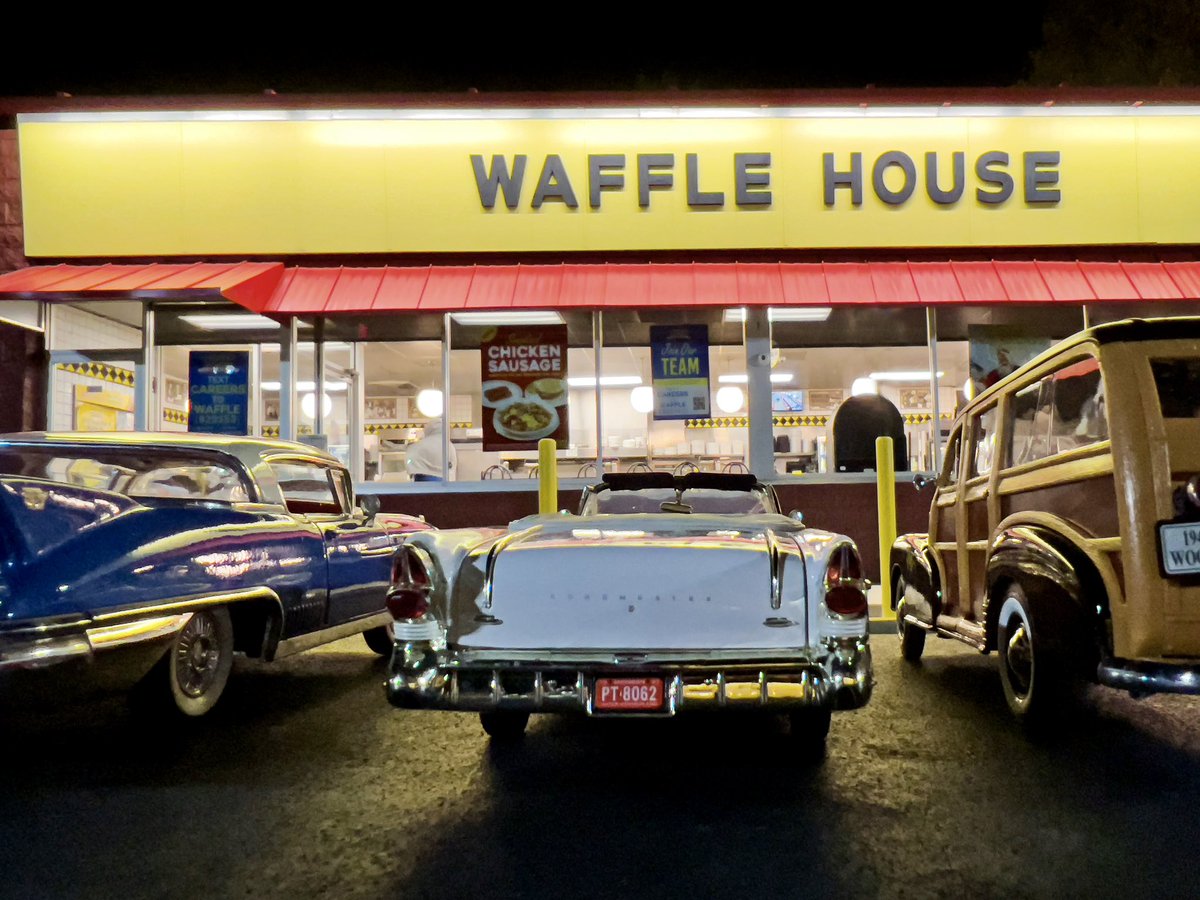 SmallCarsBig's tweet photo. Last night, Anthony took some late-night photos at the Waffle House. The Waffle House has become a go-to breakfast spot for Alex and Anthony since our move to Georgia. Anthony's special offer this weekend is still available, where he will sign the first 500 book and calendar orders placed. To purchase, visit https://t.co/Dpqd1KtBe7
#wafflehouse #Diners #carphotography
@WaffleHouse