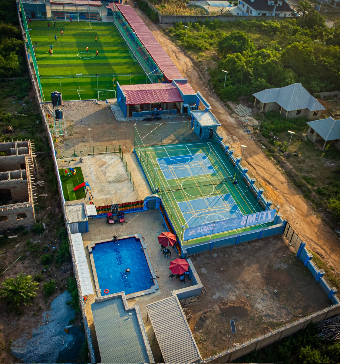 musbauceo's tweet image. "This @zeemsarena is not just an investment in infrastructure; it is an investment in the future of Offa." #ZeemsSportsArena #OffaTuntun #VisitOffa #Tourism #Recreation #Fun #Fitness #Games 

📷  @ConnectKwara