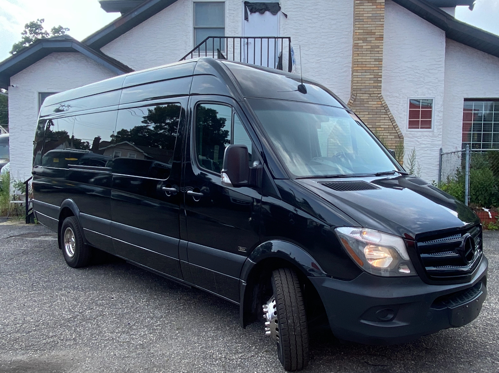 TappedEnt's tweet image. Tapped Enterprises Sprinter Vans&amp;gt;&amp;gt; 🔥