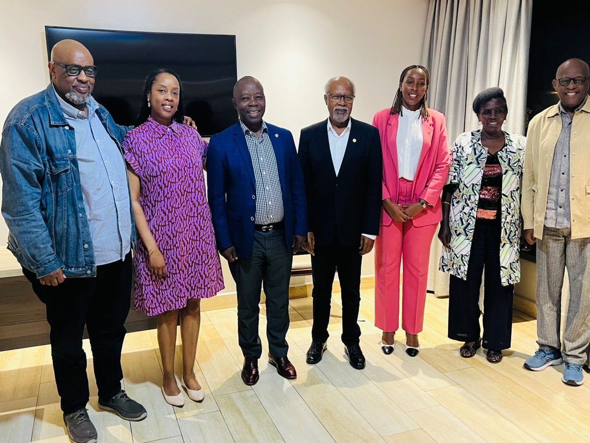 RotaryKigaliSr's tweet photo. Rotary Club Kigali Senior is growing! We pinned three members this week, welcoming Rotarians Emmanuel, Mervaille, and Diana.
Every Rotarian increases our positive impact as we network and collaborate for #ServiceAboveSelf 
DM to learn how you can become a Rotarian too https://t.co/RcJPpeY9Fy