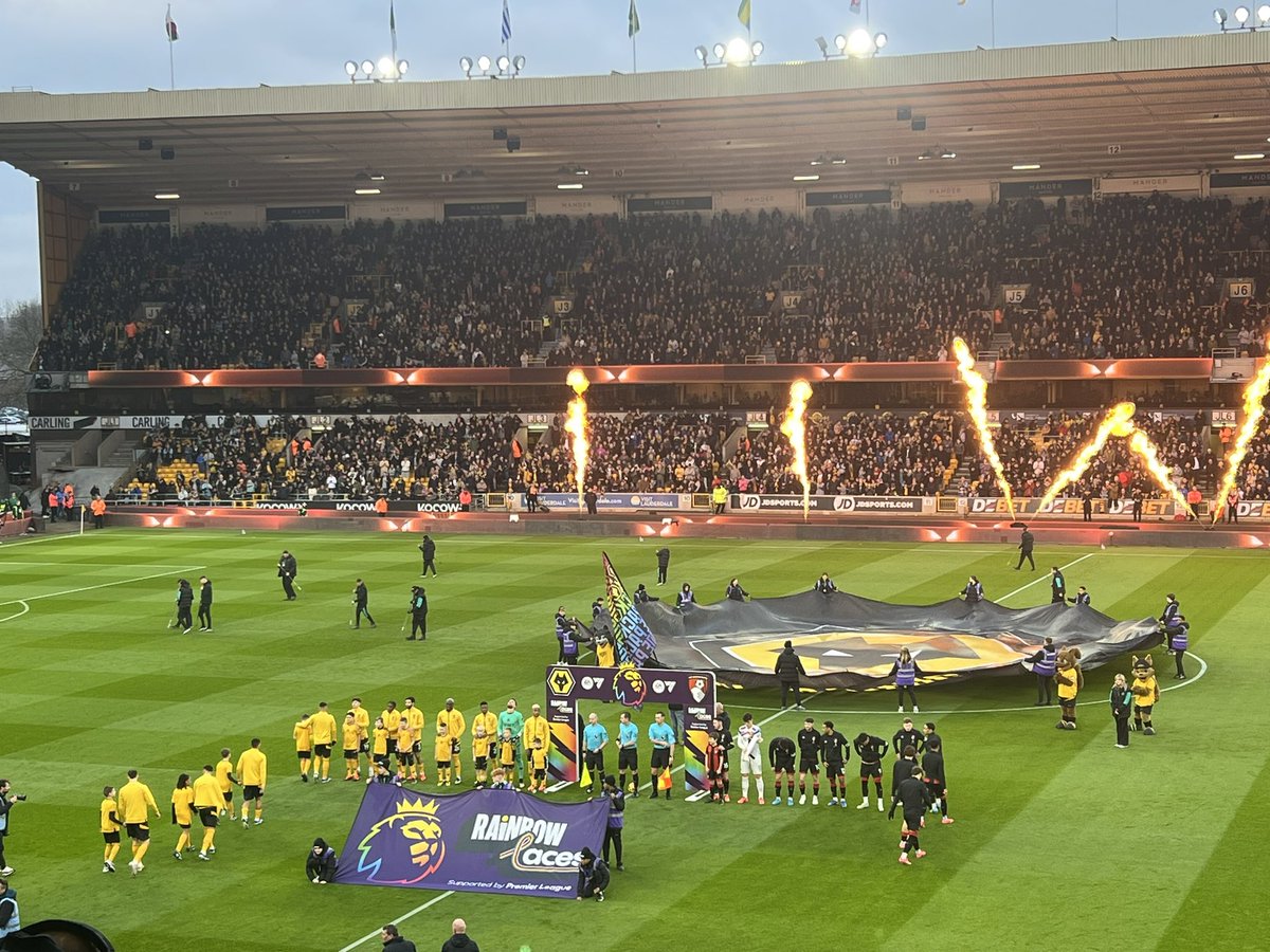 JHudsonSJ's tweet image. HT |🐺1-3🍒 

Great view from the press box for the action packed first 45’ 

🐺 Wolves on top to end the first half

@BASportsJourno #WOLBOU