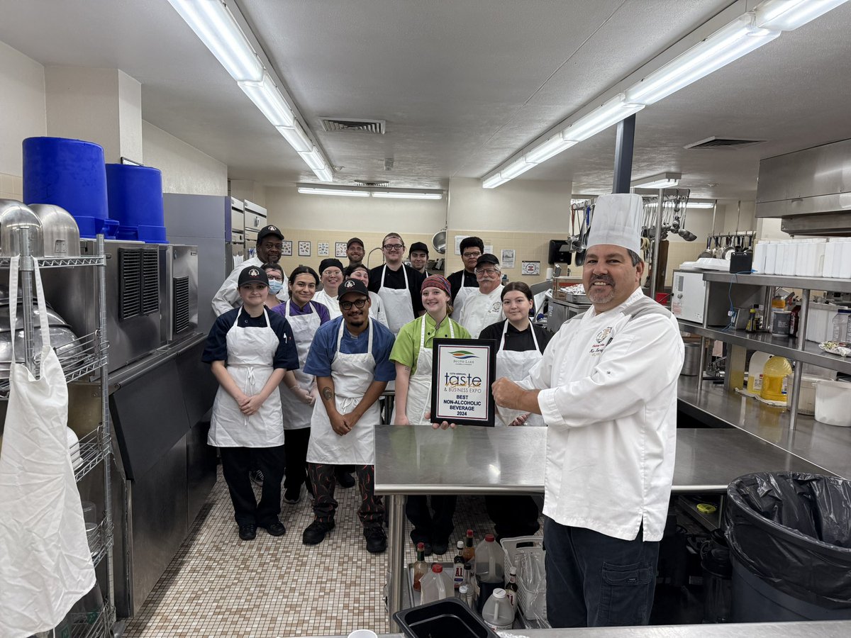 LakeTechCollege's tweet photo. Congrats to LTC’s Culinary Program for taking home the award for Best Non-Alcoholic Beverage @ the recent Taste of South Lake event! Their delicious ginger-infused guava punch wowed the attendees. Cheers to this amazing achievement! #fltechnicalcolleges #GetThereFL #careerinayear https://t.co/79sAPNEv1V