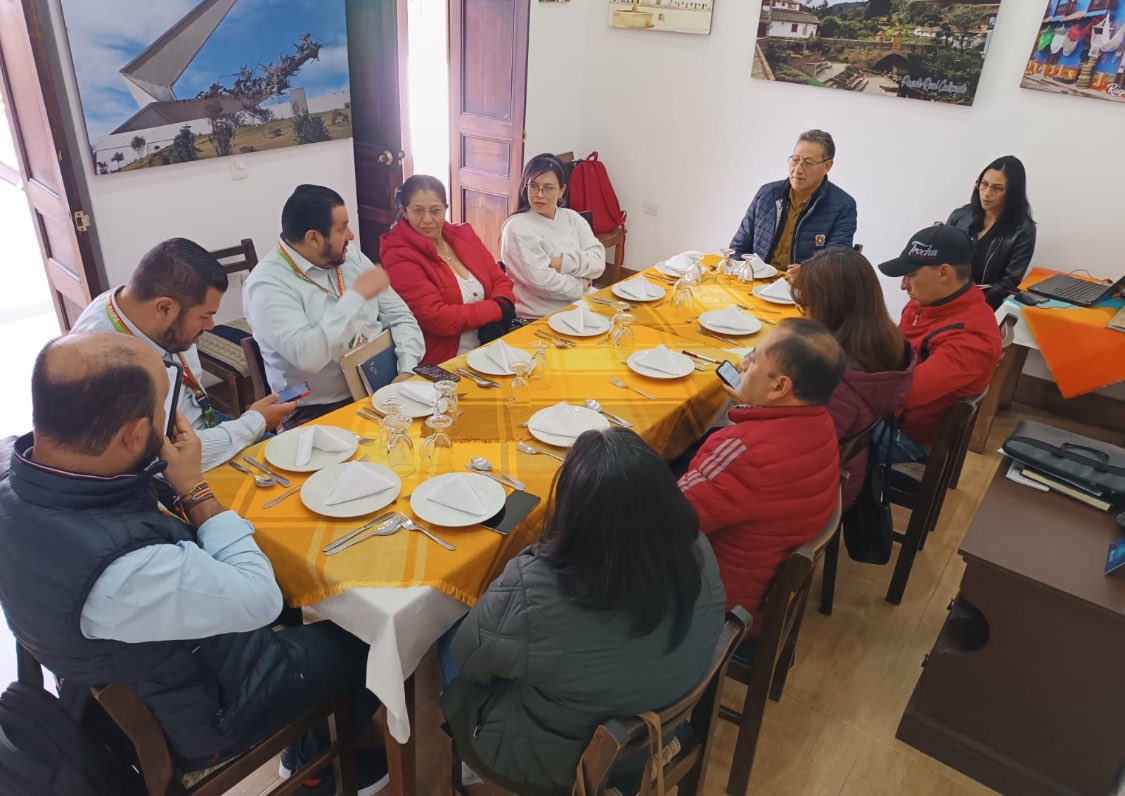 En Paipa Boyacá, el día 29N, se adelantó  reunion con la Gerente del ITP,  Dra. Martha Flórez, con el objeto de firmar un convenio de los servicios de piscinas y demás atracciones de éste Centro Turístico y Termal de la Ciudad, para todos afiliados de <a href="/sunetcolofc/">@SunetColOfc</a> 🇨🇴