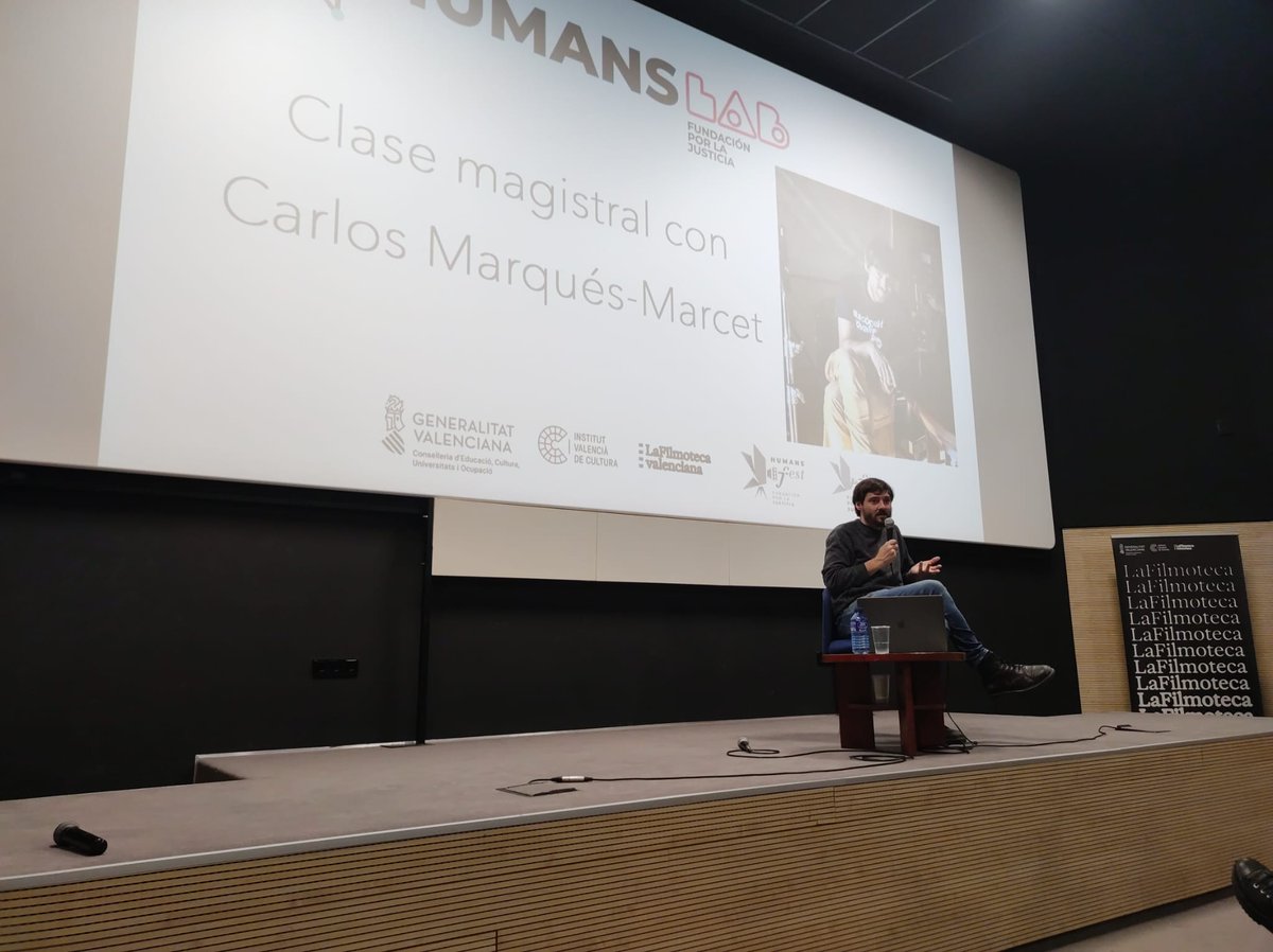 HumansFest's tweet photo. @AlmuDocu @CineICAA @GVAivc @avav_valencia @edavasociacion @GVAIgualtat @IgualtatVLC @dipvalencia @FxJusticia @Teika_es @caixapopular @rafamoles @suicafilms Segunda clase magistral de #HumansLab2024 con Carlos Marqués-Marcet en La Filmoteca 🙌
🗣️ "Cuantas más películas hago, menos claras tengo las cosas. Porque aprendes mucho del oficio, pero también te cuestionas mucho más"
¡Gracias por compartir tantas experiencias! 🖤 https://t.co/OpORESgyBZ