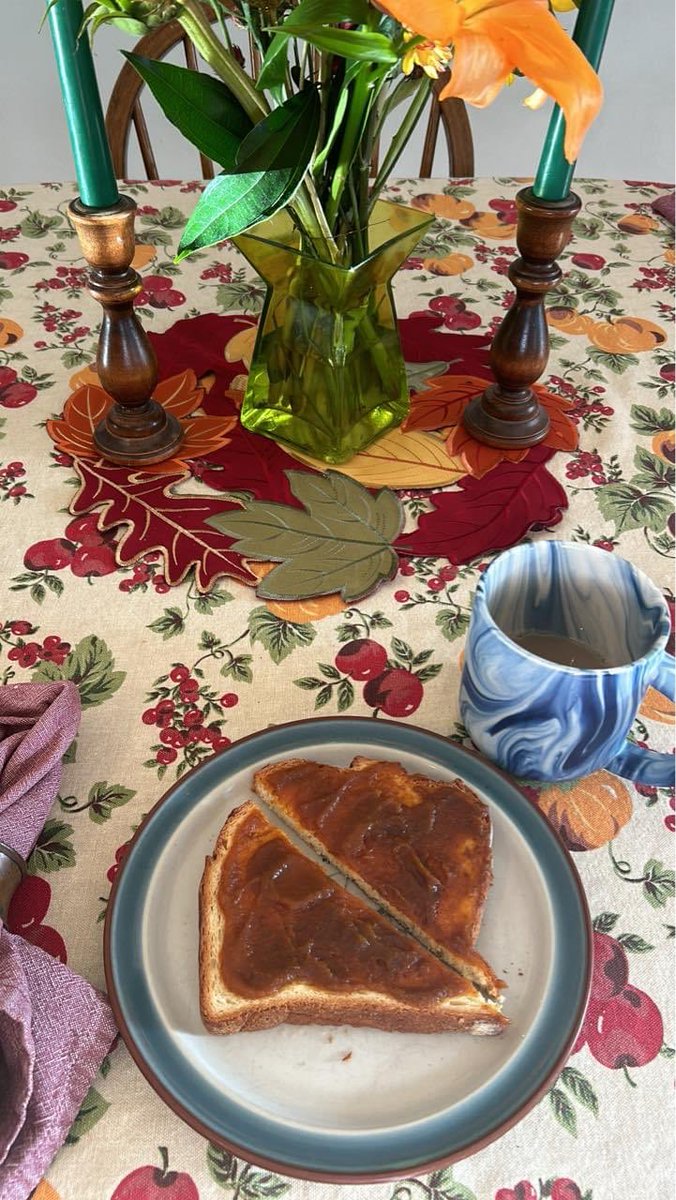 Camera_6_O's tweet image. Farmers’ market country buttermilk toast w orchard-made apple butter. #ShopSmallSaturday #ShopSmallShopLocal