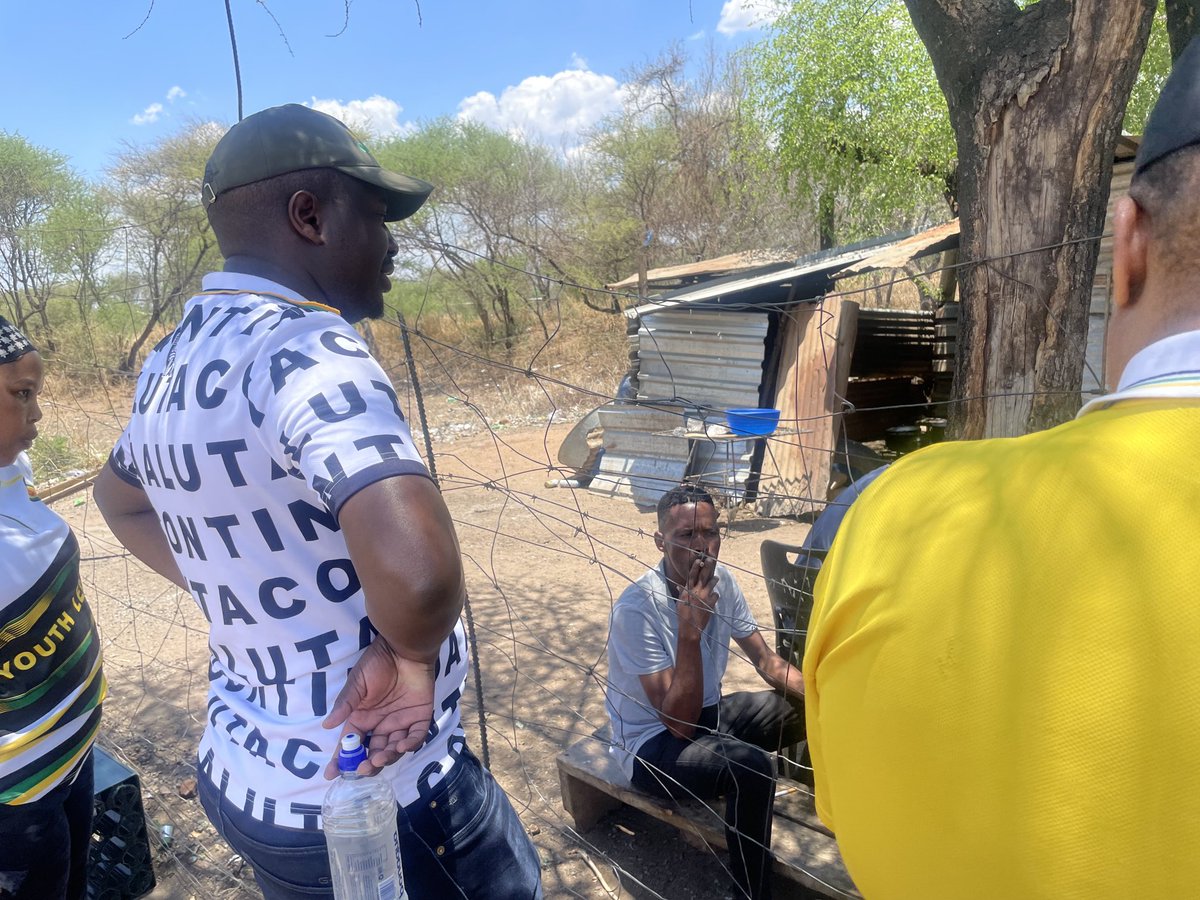 MPGodlimpi's tweet image. Voter engagement at Wards 4 &amp;amp; 7 Thabazimbi, Limpopo. With the Dec. 4 by-elections coming up, our communities have re-emphasized the need for service delivery. We have committed to resolving the access to water &amp;amp; housing issues through our elected officials.