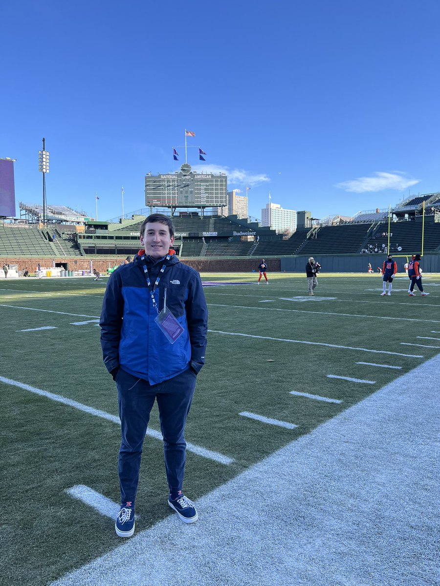 JacksonJanes3's tweet photo. This is cool. I am cold. https://t.co/cFTxL2OK5L