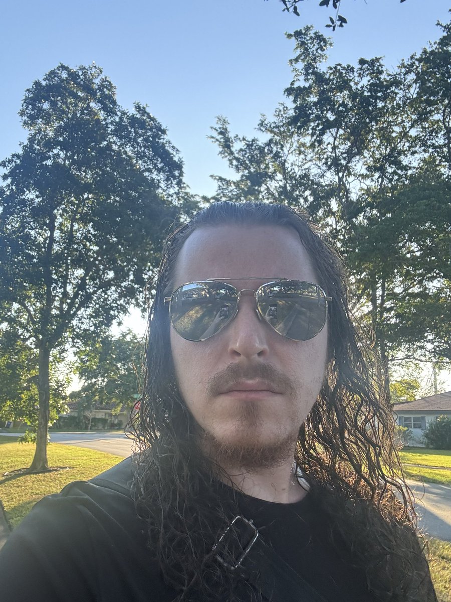 ItsHawkks's tweet image. Deciding not to be a lurker anymore. Time to introduce myself.
• My name is Frank
• OSRS!! League (bronze), Tarkov, CS2 (7k+), Val (gold), among other things
• My cat is better than yours. Don’t @ me
• 27
•He/Him

#Leaguetwt #gamingtwt #OSRStwt