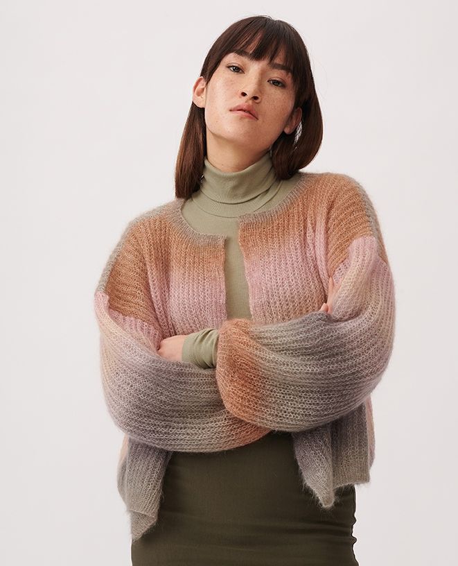 Universal Yarn tweet media