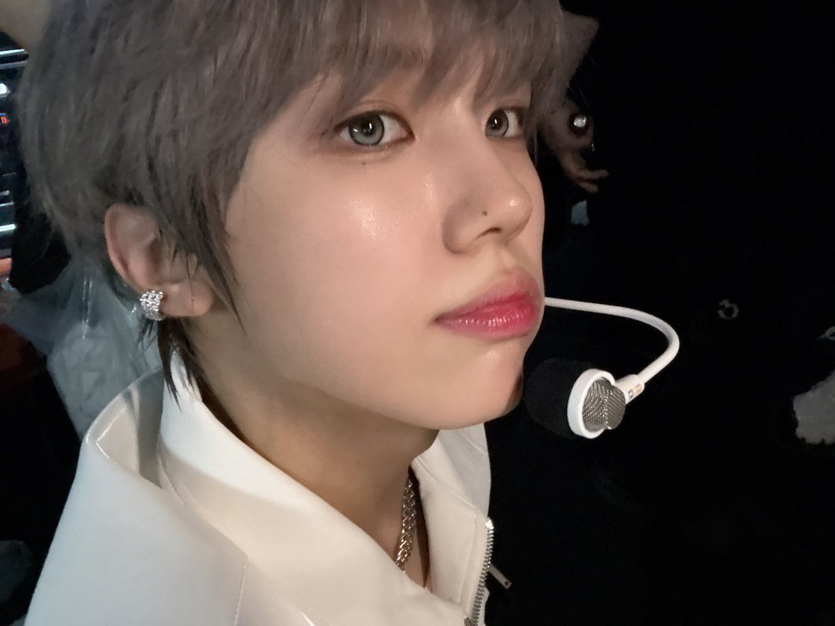 CRAVITY_twt's tweet photo. 덩나잇🐰💖
#성민 https://t.co/LCrdYhHHUu
