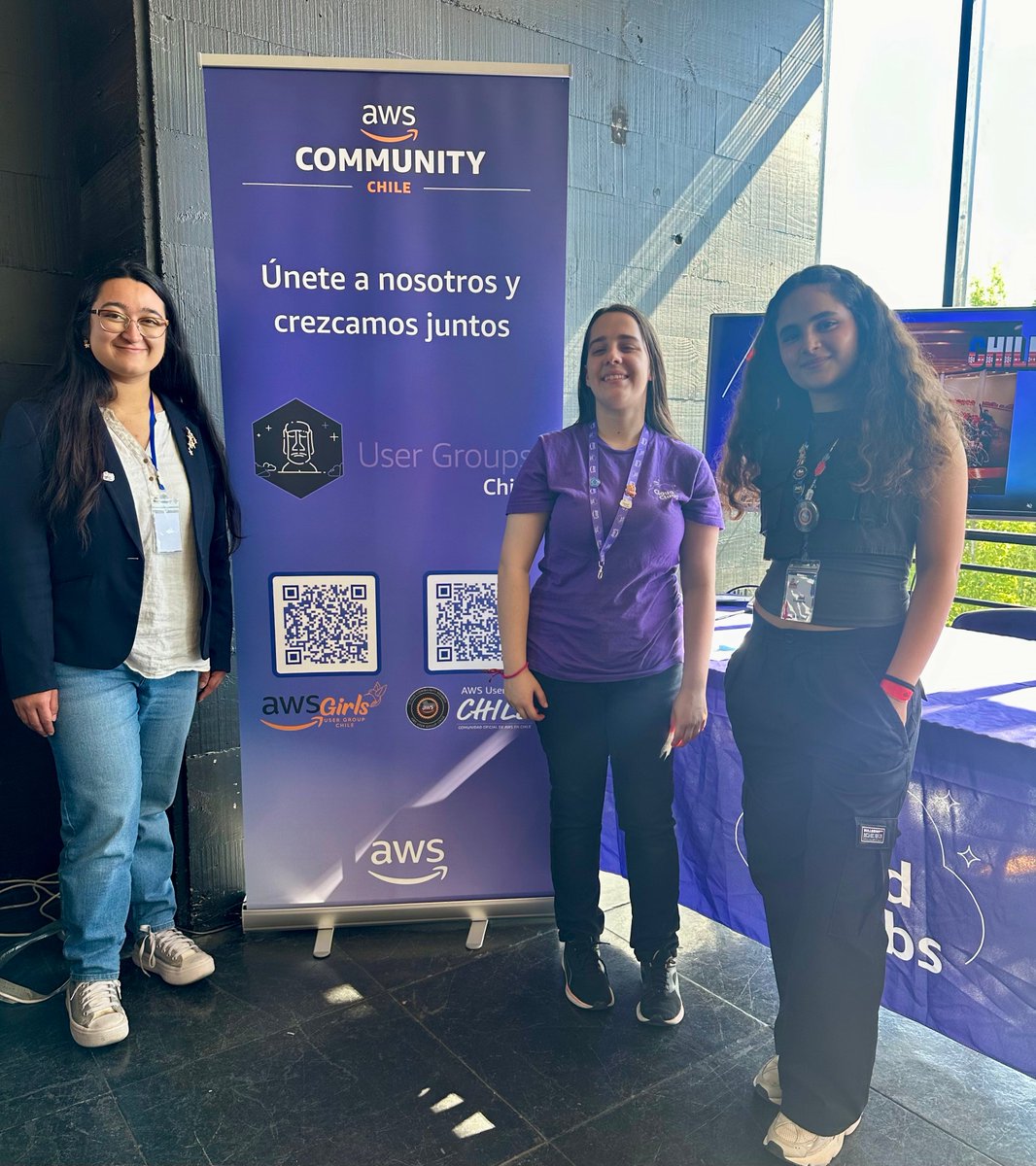 pythonchiledev's tweet photo. ¡El networking en #PyConChile 2024 está increíble! 🎉
Esperamos que todos estén disfrutando al máximo las conexiones que estamos creando hoy. 🤝✨
🛑No olviden pasar por los stands de nuestros patrocinadores para descubrir todo lo que tienen preparado para ustedes. 🙌
#Python https://t.co/dXovM5u0wl