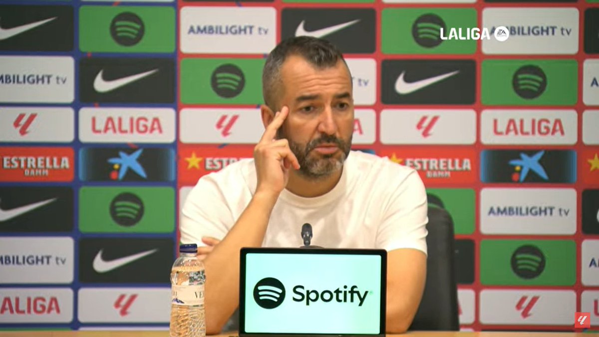 🐥 Diego Martínez, après la victoire de Las Palmas:

📌 "C'est un jour historique, car on ne gagnait pas ici depuis 1971" 

💛 "Cette victoire est pour nos supporters qui nos accompagnent toujours et ont été en train de souffrir"

#LigaFr <a href="/LasPalmasFR/">Las Palmas France 🇮🇨</a>