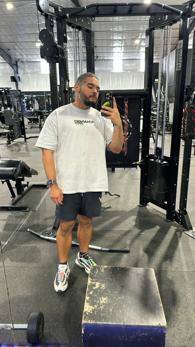 Nando07_713's tweet photo. 3am wake up 
1 scoop of #Khango Supp
4am mobility
545 am 8.5 mile run with K.R.A
8am bicep/tricep and marketing 
✌🏽 see yall 2morrow https://t.co/ZNI7Ds91x5