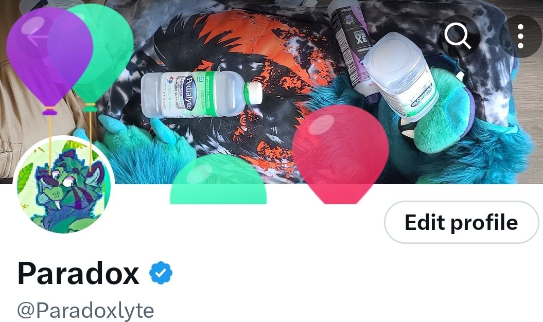Paradoxlyte's tweet photo. Another victory against Fathertime🎈🎊 😎🎂 https://t.co/5aUudpSQsl