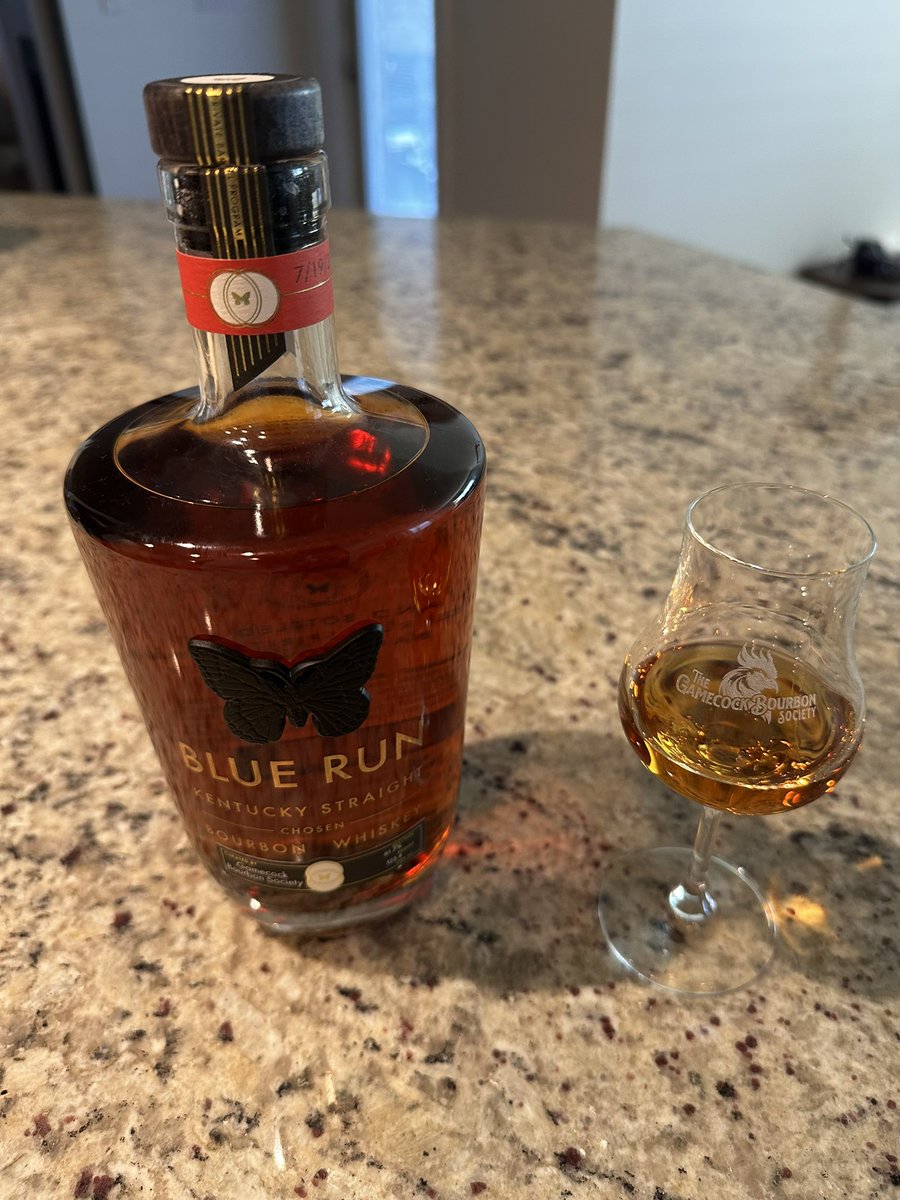 GamecockBourbon's tweet image. Although I’m not with these two die hard Gamecock fans today, I did bring a new bottle of our Blue Run pick which we appropriately named, “Black Magic”, to Alabama this weekend.  

Keeping the away game tradition alive from the 31-30 upset🥃🤙🏼

#FreshCrack #GoCocks #B2A