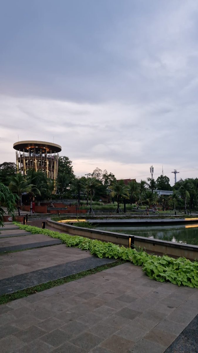 salen2099's tweet image. Mapping with view 🍀

#overthereality #map2earn #depin