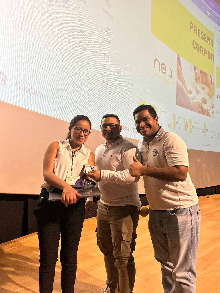 🎉 ¡Continuamos con el #DevFest Panamá 2024! 🚀

Hoy es un día para inspirarnos, aprender y conectar con lo mejor de la tecnología. Comenzamos con <a href="/marianocodes/">Mariano Álvarez</a> y  seguimos con <a href="/leslysandra/">lesly🍫</a>, excelentes experiencias nos han compartido👏🏻🏗️

#TechCommunity #Innovation #GDG
