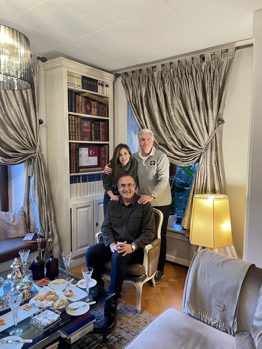 CBJ_GVA's tweet photo. Bu akşam Cenevre’de gerçekleşecek olan gösterisi öncesinde Türkiye’nin büyük değerleriden birisi olan usta şair ve yazar sevgili dostumuz @SunayAkin’ı ve ekibini evimizde ağırlamaktan gurur duyduk. https://t.co/EQC1T63Bf4